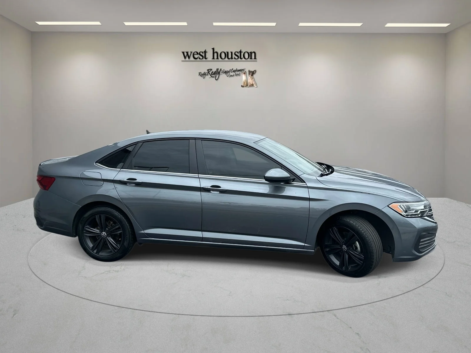 Used 2023 Gray Volkswagen SE image 4