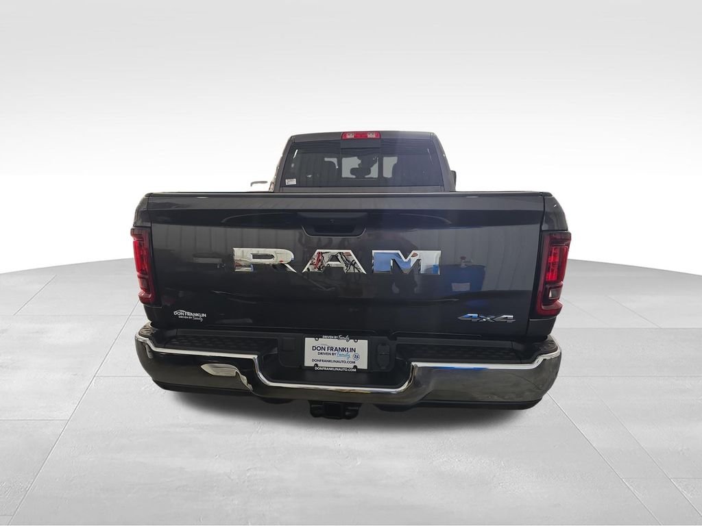 New 2026 Granite Crystal Metallic Clear-Coat Exterior Paint RAM Tradesman image 4