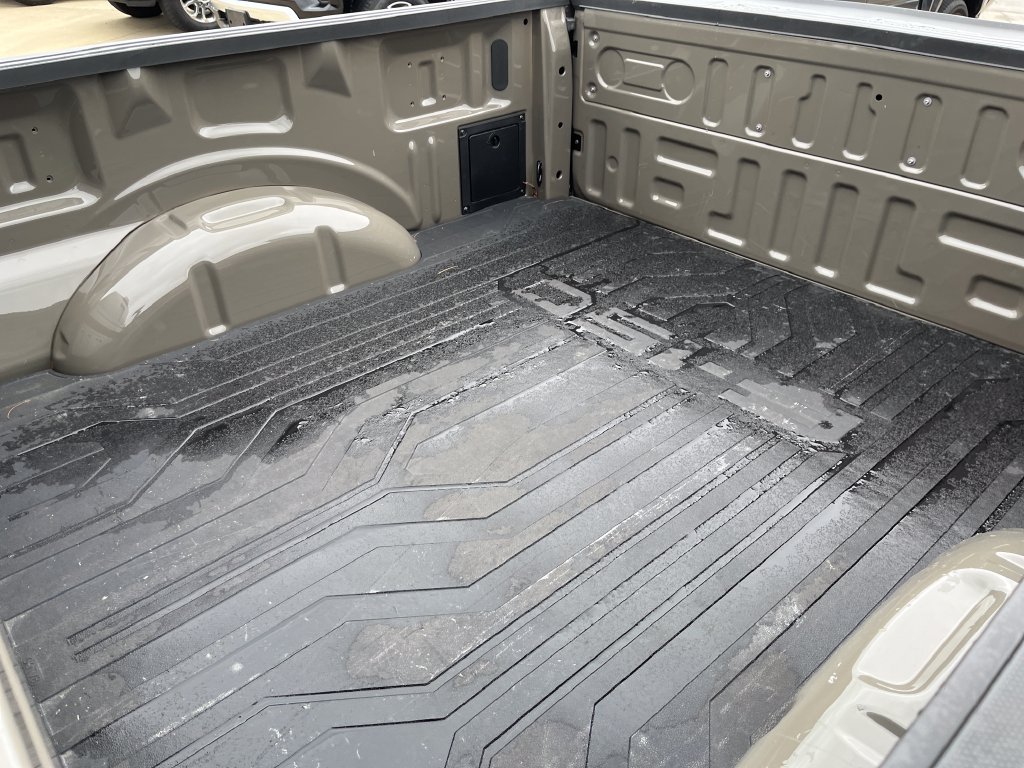 Used 2025 Gray Ford Lariat image 10