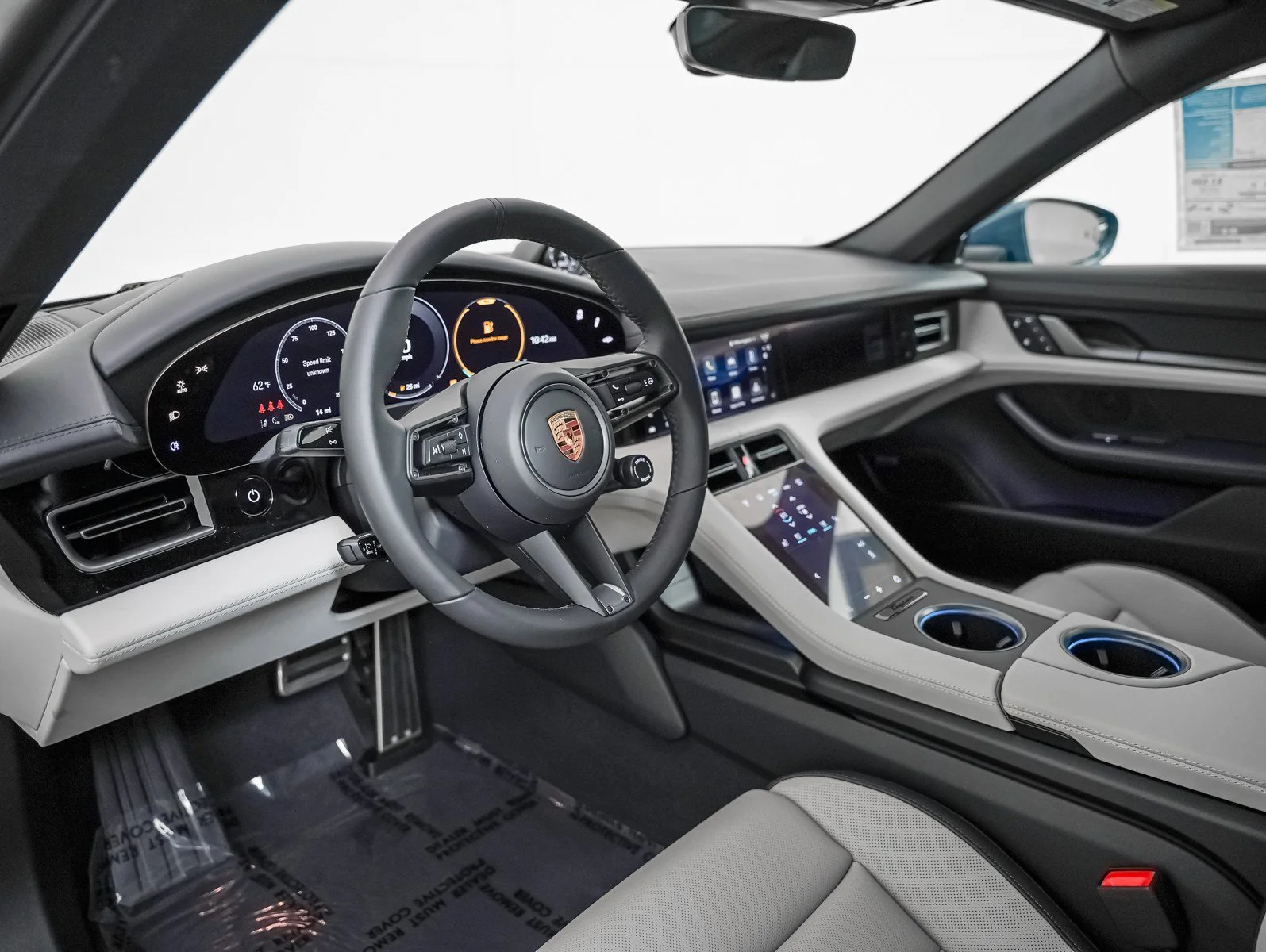 New 2026 PALE BLUE Porsche 4S image 4