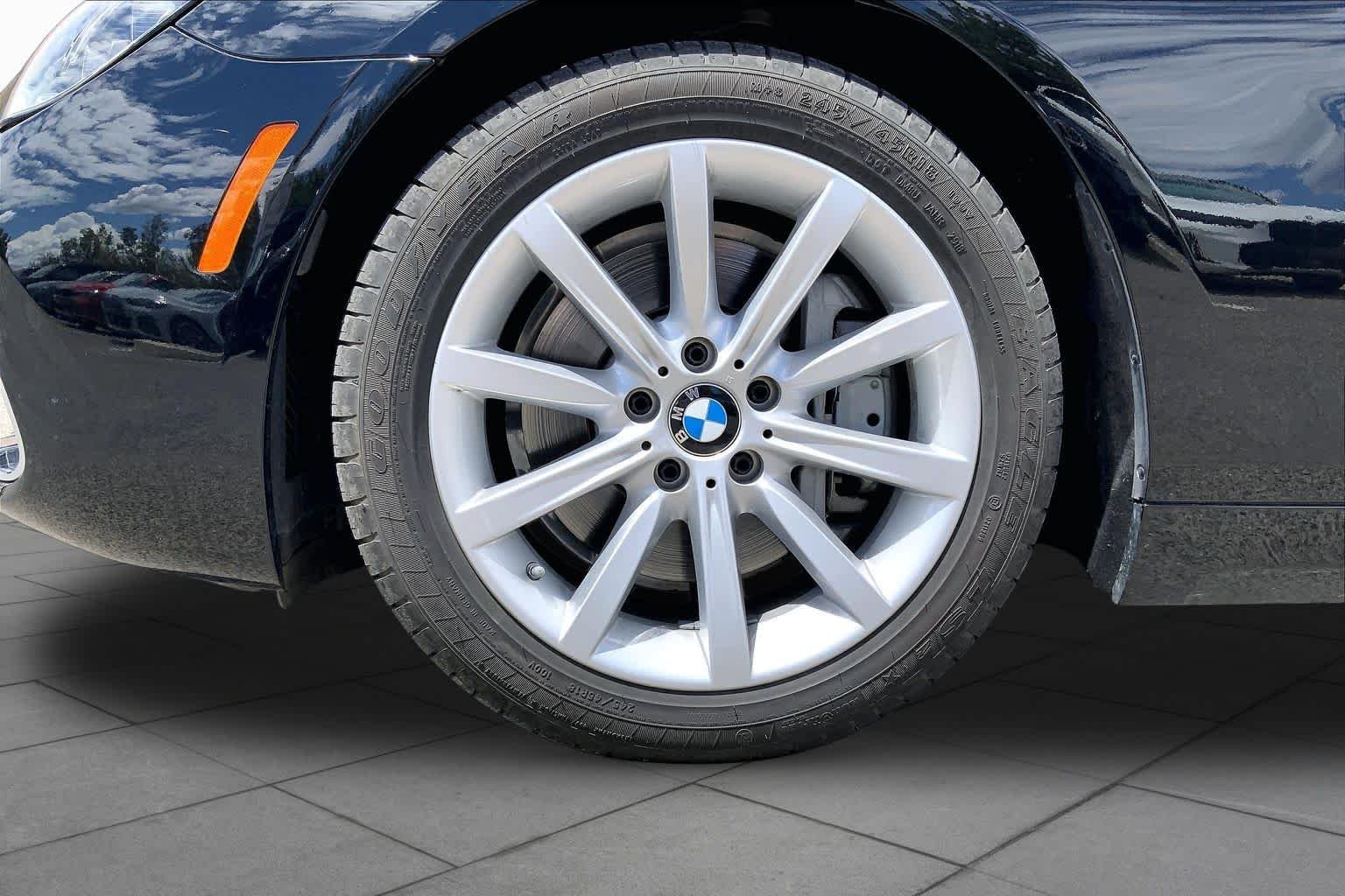 Used 2018 Black Sapphire Metallic BMW 640i xDrive image 10