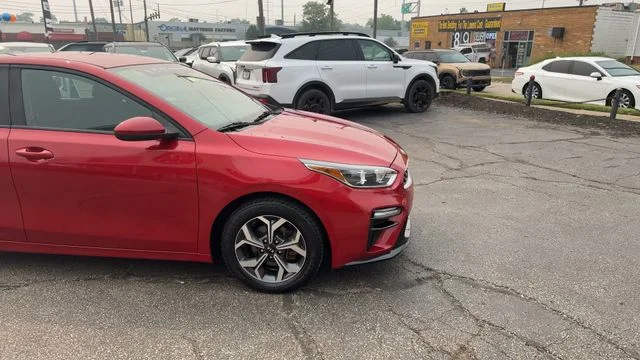 Used 2019 Red Kia LXS image 10