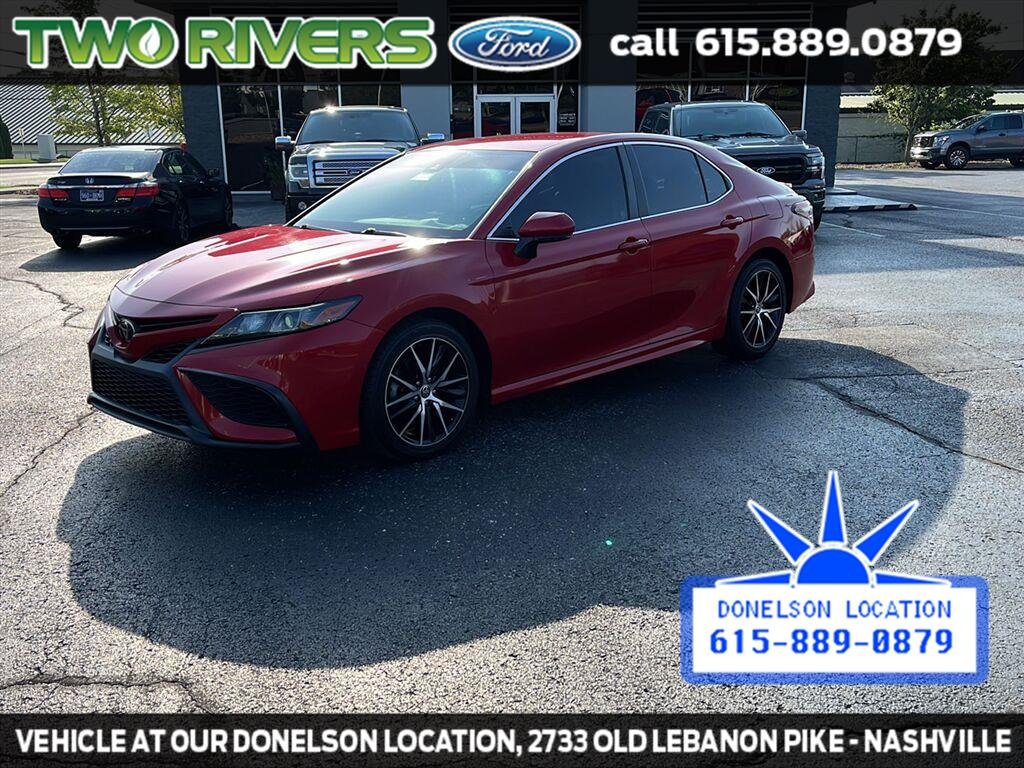 Used 2022 Supersonic Red Toyota SE image 1