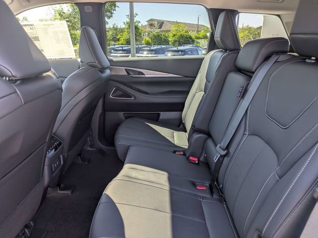 New 2027 Gray INFINITI LUXE image 14
