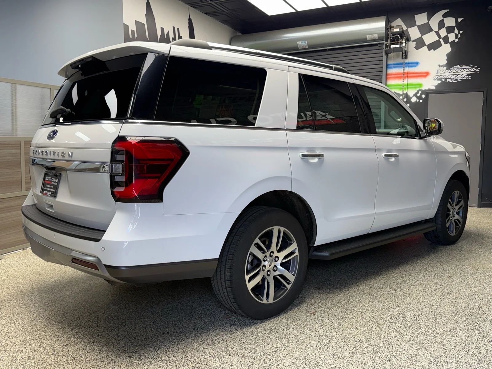 2024 Ford Expedition Limited - Photo 6