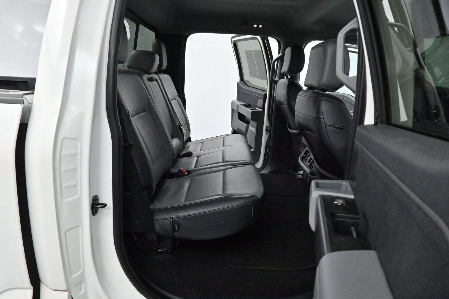 Used 2023  Ford LARIAT image 33