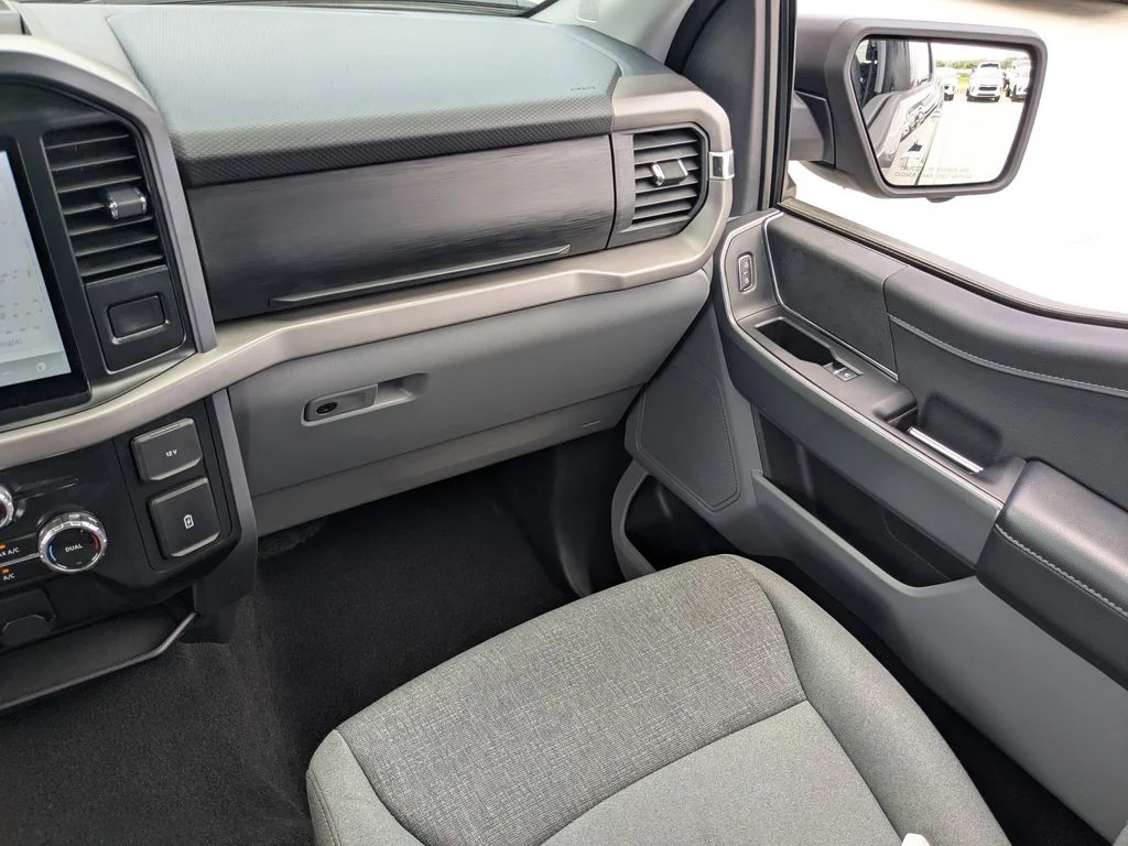 Used 2024 Gray Ford XLT image 18