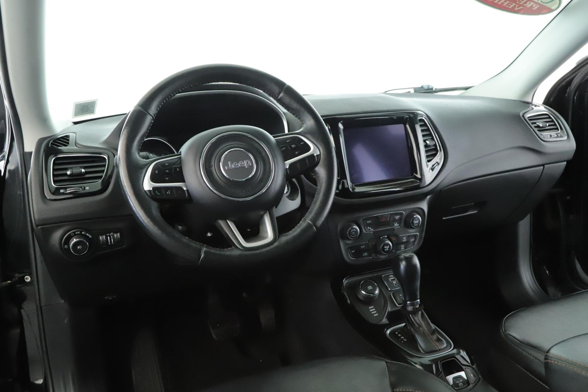 Used 2018 Jeep Compass Limited with VIN 3C4NJDCB3JT332767 for sale in Amityville, NY