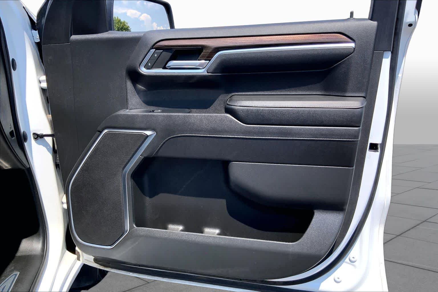 Used 2023 Summit White Chevrolet RST image 20