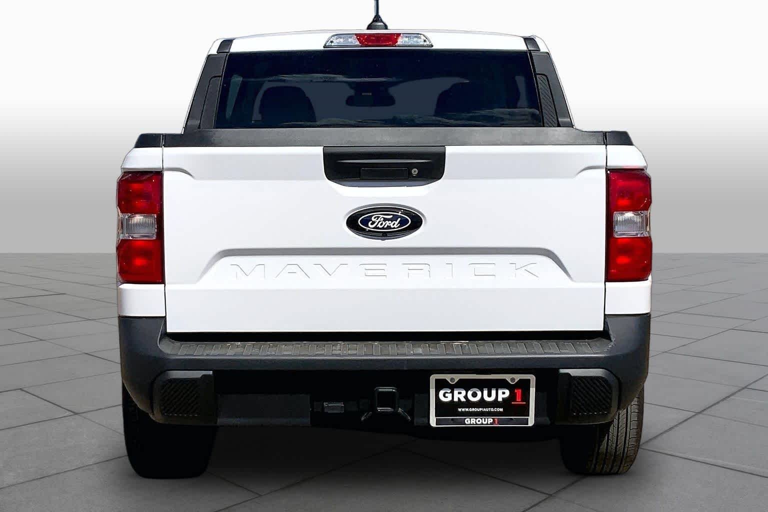 New 2026 Oxford White Ford XLT image 4