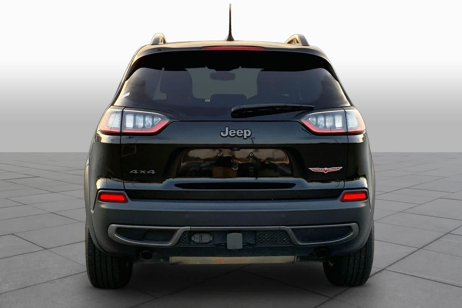 Used 2019 Diamond Black Crystal Pearlcoat Jeep Trailhawk image 5