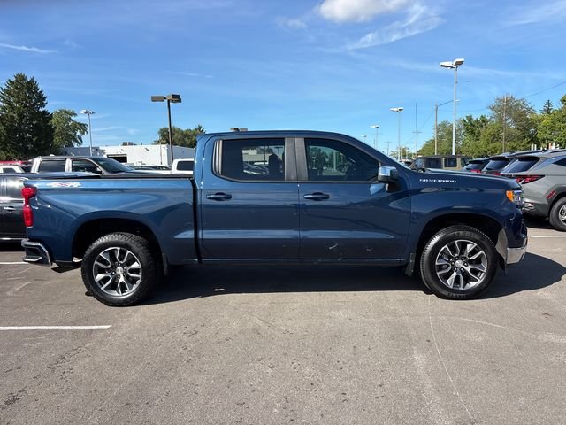 Used 2022 Blue Chevrolet LT image 22