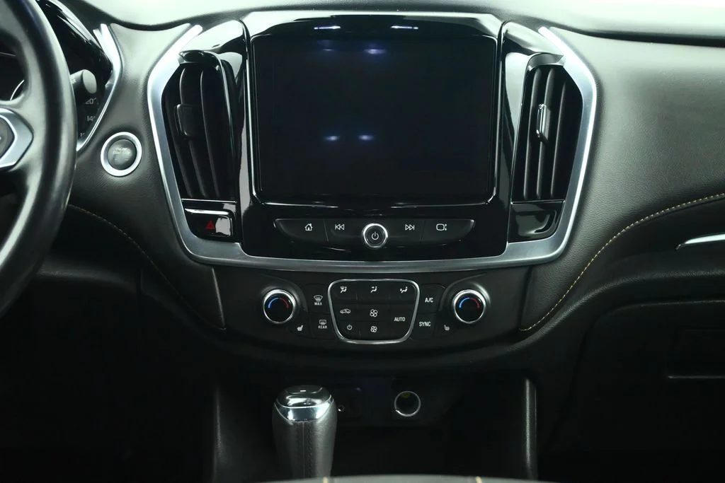 Used 2019 Gray Chevrolet 3LT image 38