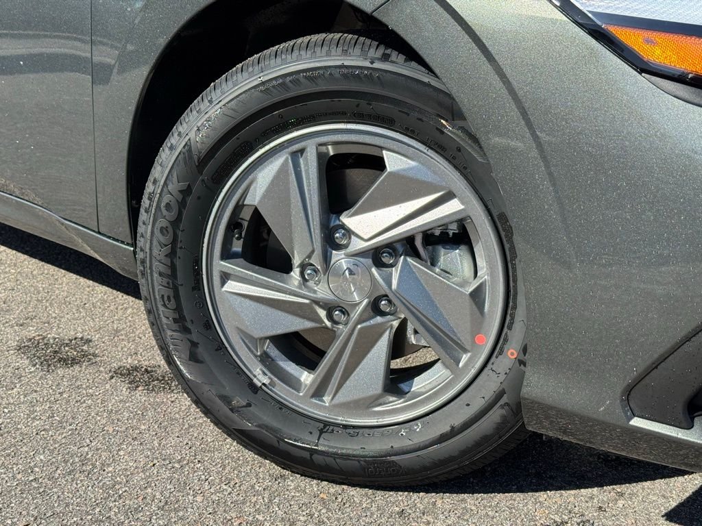 Used 2026 Gray Hyundai SE image 4