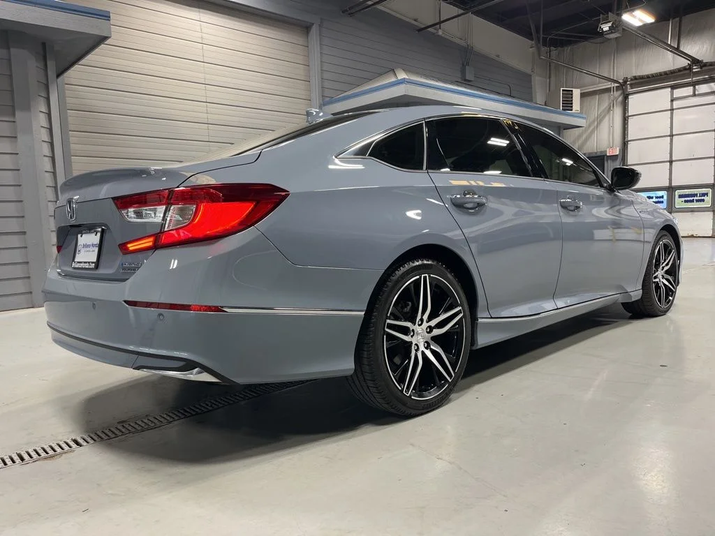 Certified Used 2022 Sonic Gray Pearl Honda Touring image 7