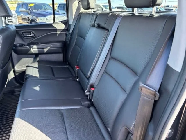 Used 2022 Black Honda RTL image 17