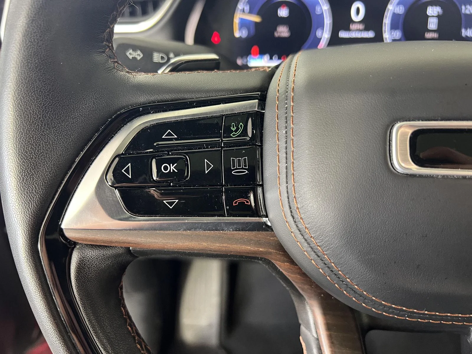 Used 2023 Rd Jeep Summit image 10