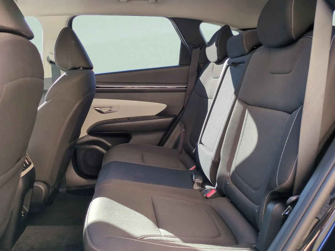 Used 2022 Phantom Black Hyundai Blue image 11