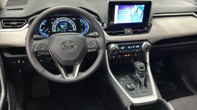 Used 2025 Silver Sky Metallic Toyota Hybrid XLE image 24