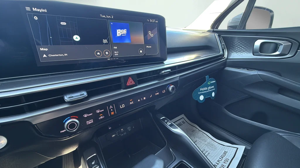 2025 Kia Sorento S - Photo 35