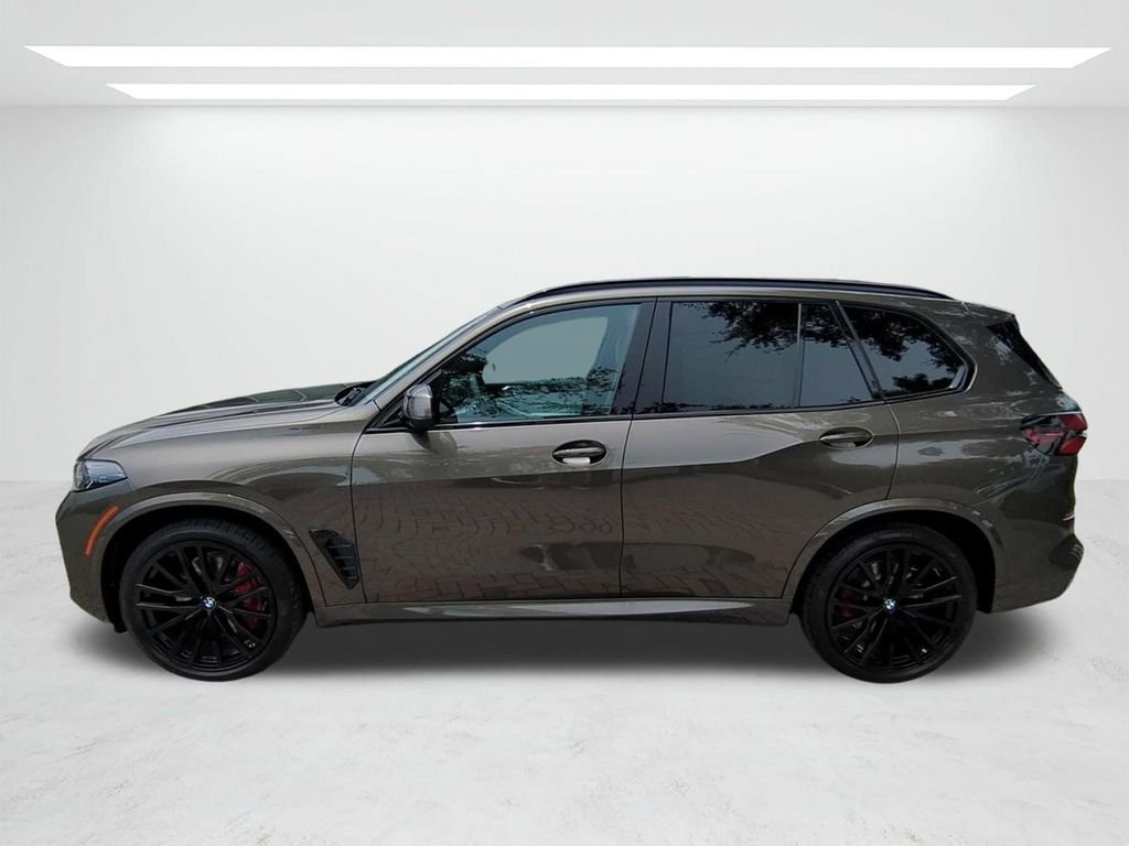 New 2026 Manhattan Green Metallic BMW xDrive40i image 7