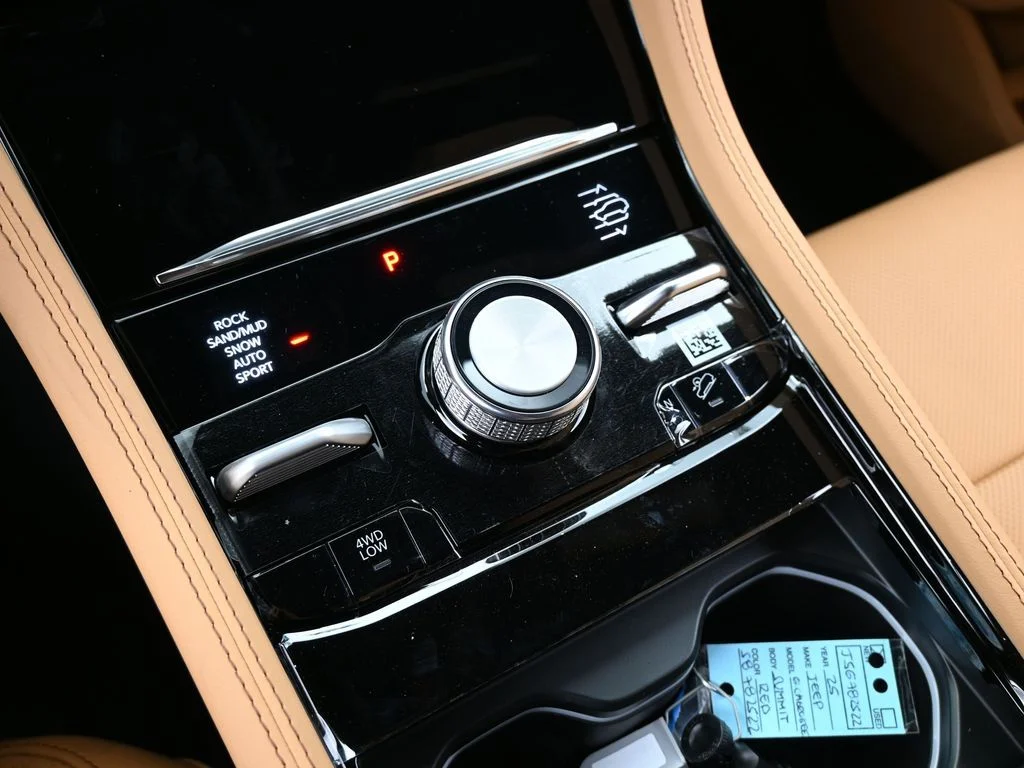 New 2025 Velvet Red Pearlcoat Jeep Summit image 26