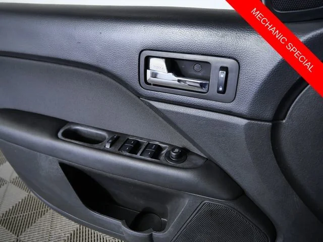 Used 2012 Red Ford SE image 24