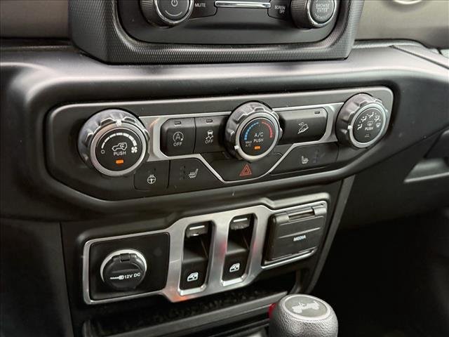 Used 2020 Black Clearcoat Jeep Sport S image 20