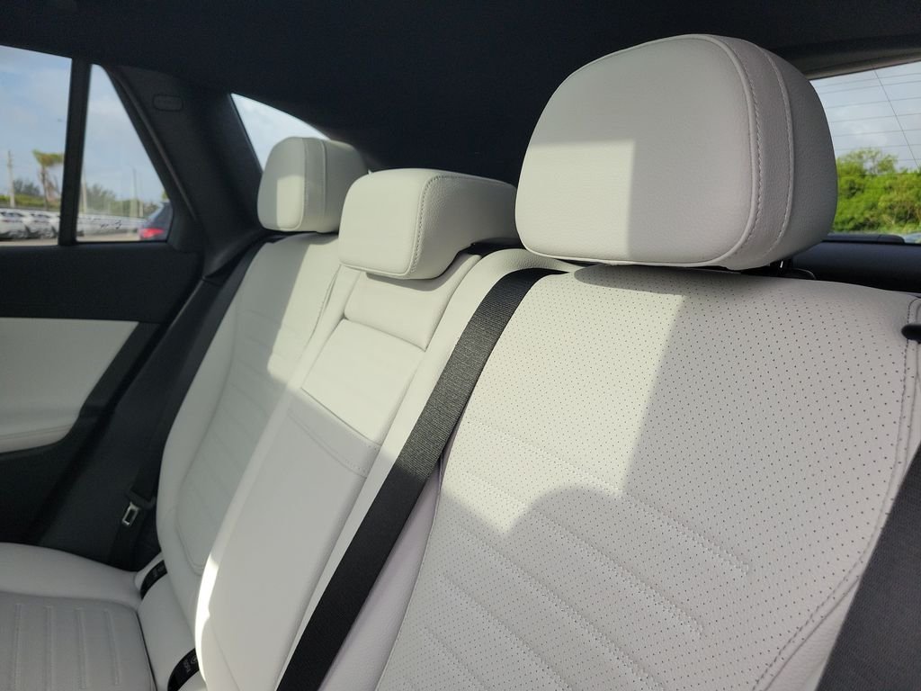 New 2026 MANUFAKTUR Alpine Grey Mercedes-Benz GLC 300 image 10