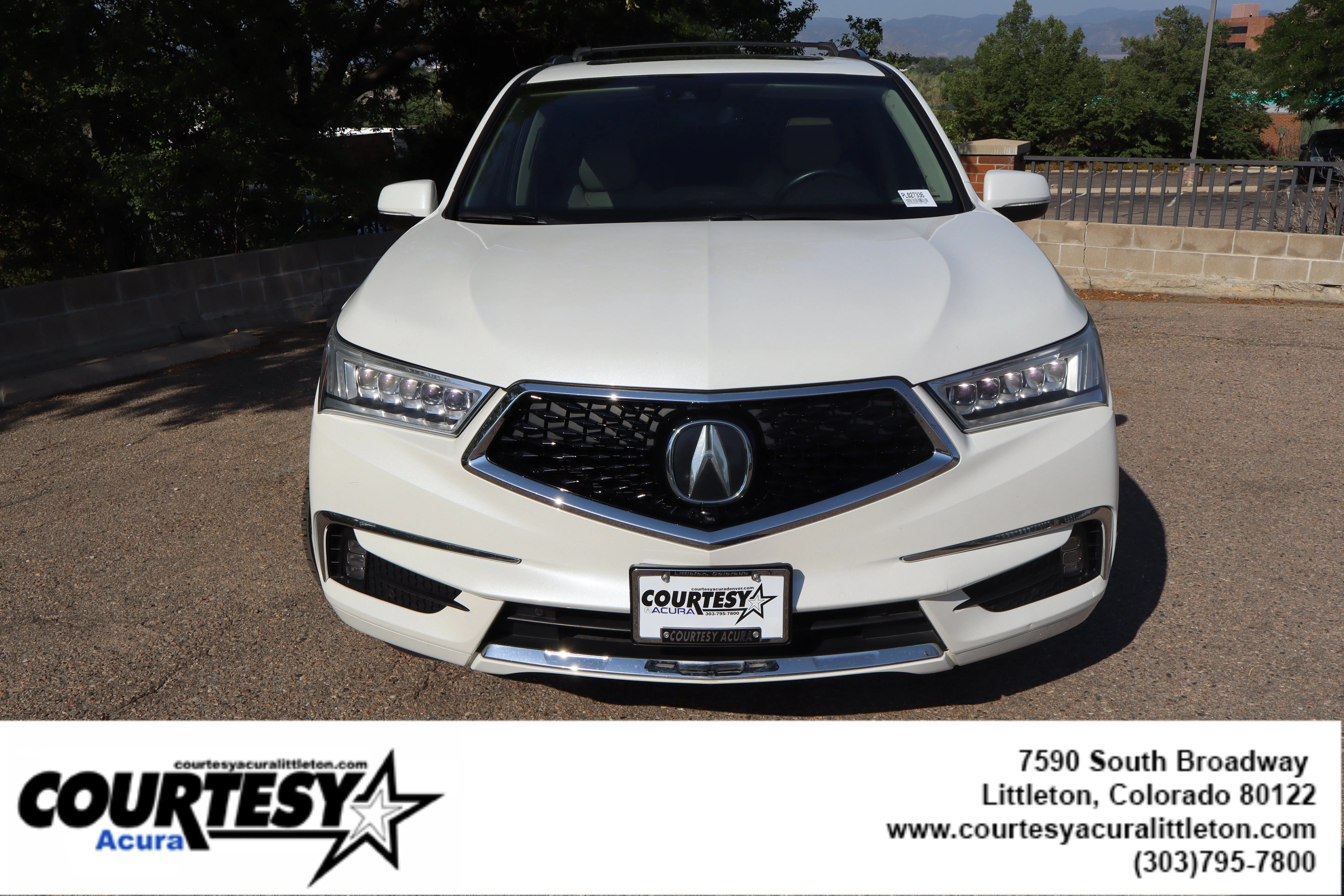 Used 2020 Platinum White Pearl Acura SH-AWD with Advance Package image 2