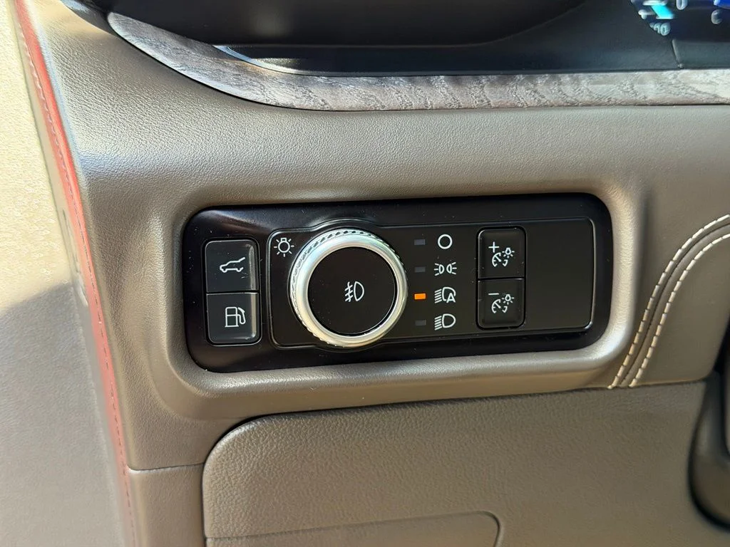 Used 2023 Red Ford Platinum image 26