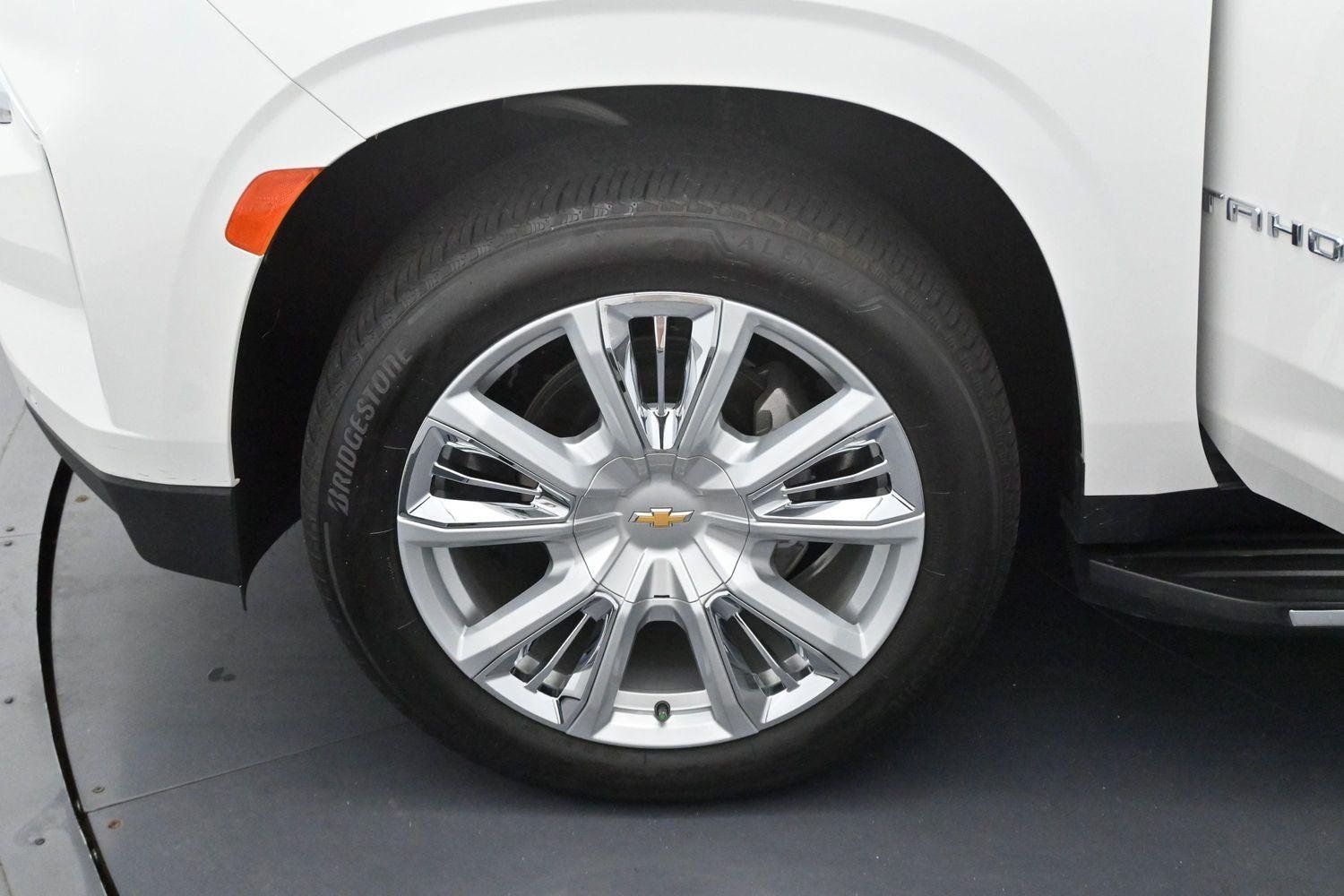 Used 2024 Iridescent Pearl Tricoat Chevrolet High Country image 36
