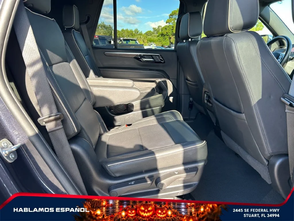Used 2025 Dark Ash Metallic Chevrolet Premier image 18