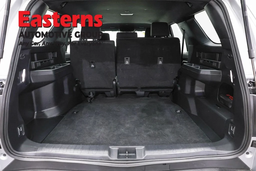 Used 2025 Silver Toyota SR5 image 9