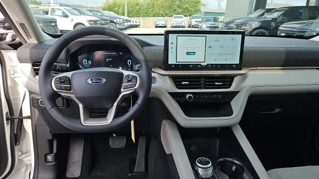 New 2026 Star White Metallic Tri-Coat Ford Active 4WD image 27