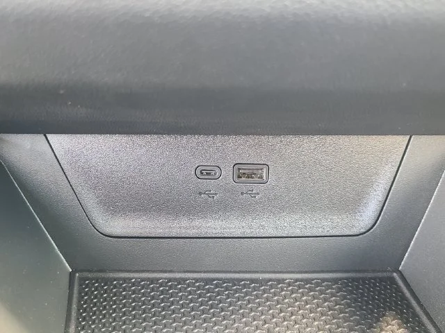 New 2027 Mosaic Black Metallic Chevrolet LT image 31