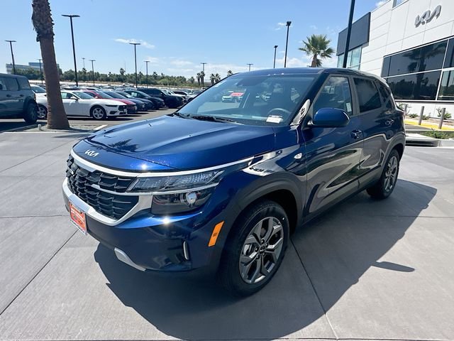 New 2026 Dark Ocean Blue Kia LX image 3