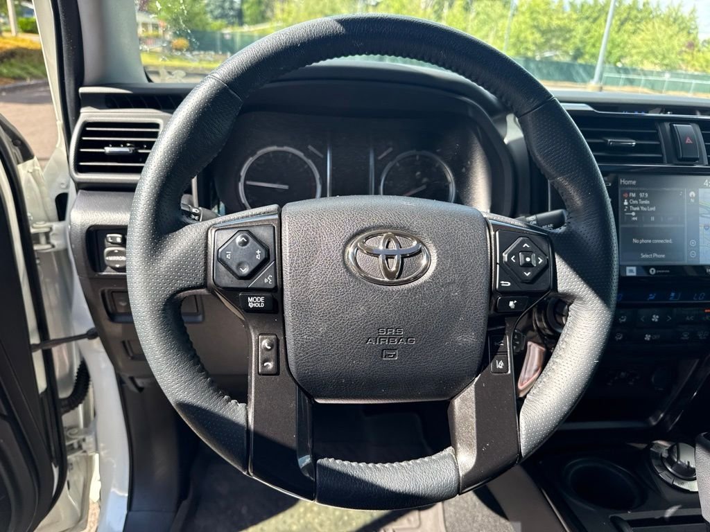 Used 2020 Blizzard Pearl Toyota Nightshade image 10