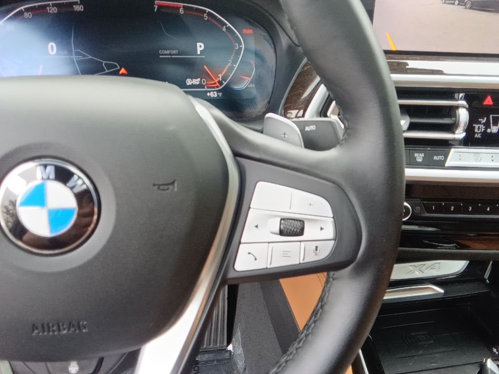Used 2025 Aventurin Red Metallic BMW xDrive30i image 17