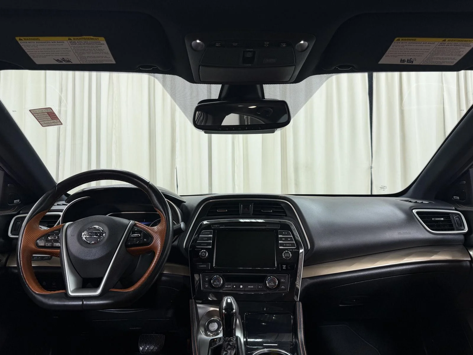 Used 2019 Pearl White Tricoat Nissan Platinum image 38