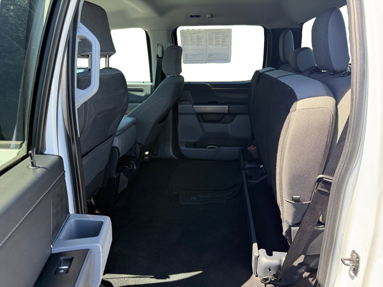 Used 2025 Oxford White Ford XLT image 16