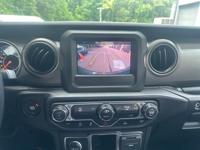 Used 2022 Beige Jeep Sport image 20