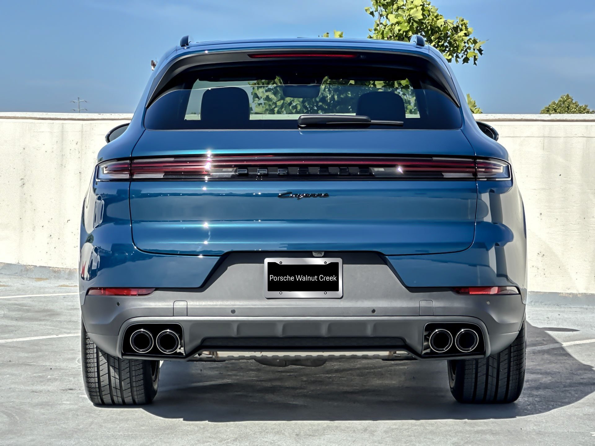 New 2026 Montego Blue Metallic Porsche E-Hybrid image 8