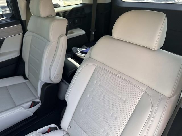 Used 2025 Black Hyundai Calligraphy image 14