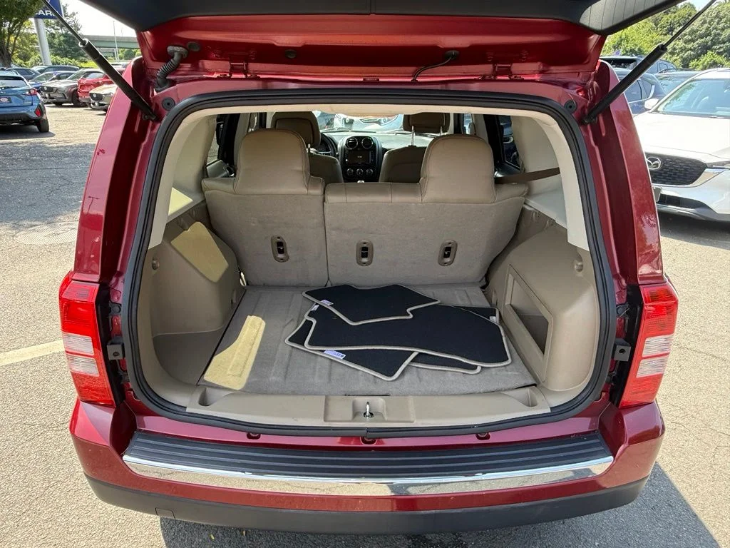 Used 2016 Deep Cherry Red Crystal Pearlcoat Jeep Latitude image 26