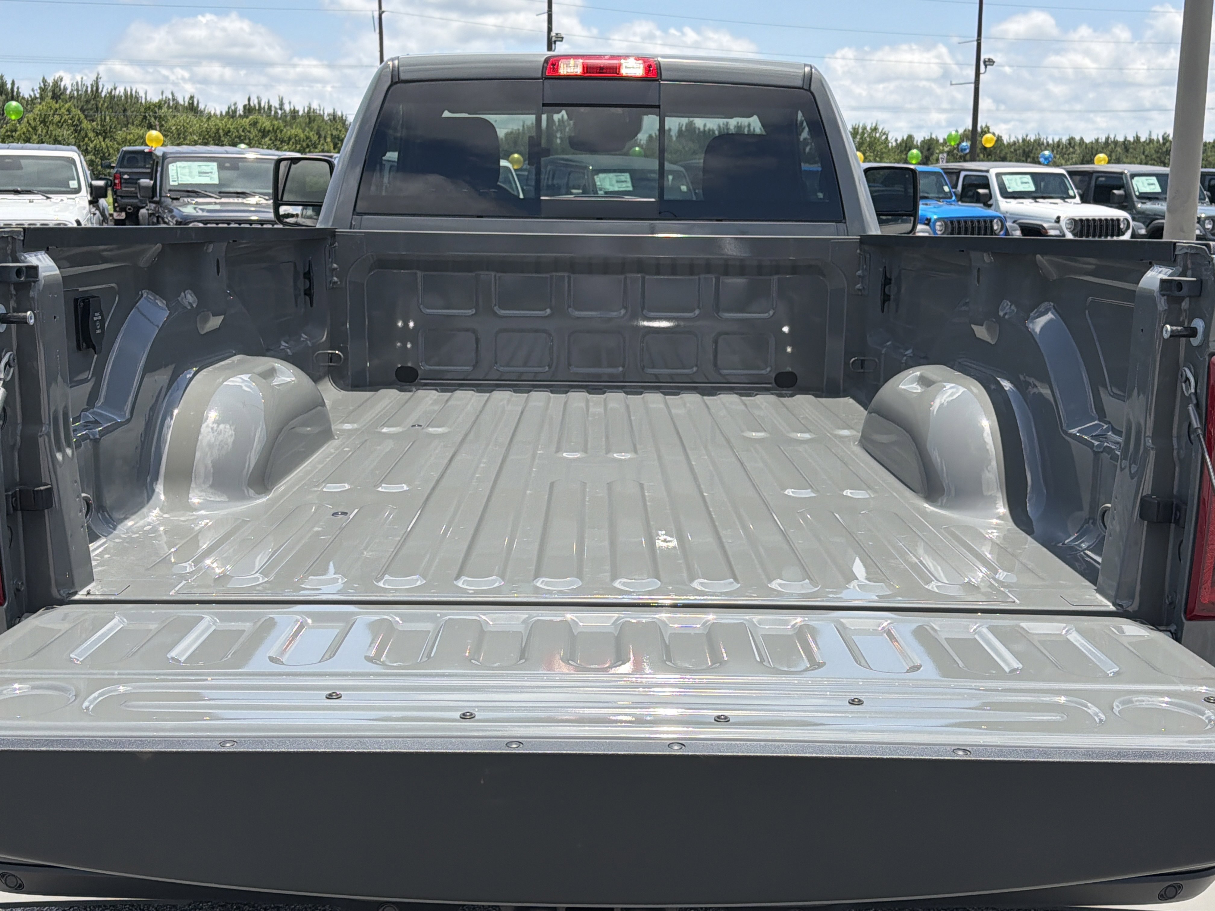New 2026 Ceramic Gray Clear-Coat Exterior Paint RAM Tradesman image 17