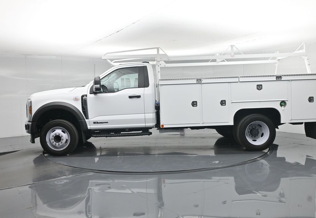 2025 Ford F-550 Super Duty Chassis Cab XL - Photo 34