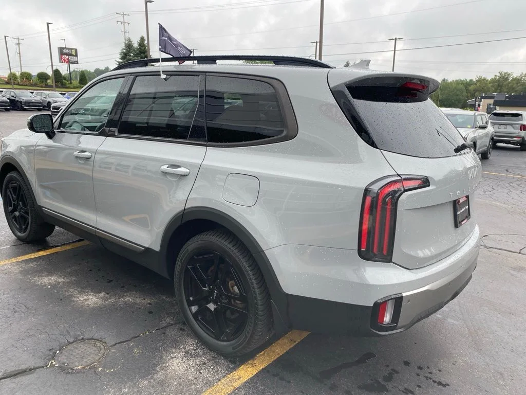 Used 2023 Gray Kia SX X-Line image 10