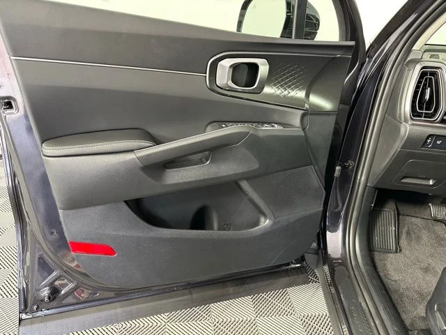 2025 Kia Sorento EX - Photo 30