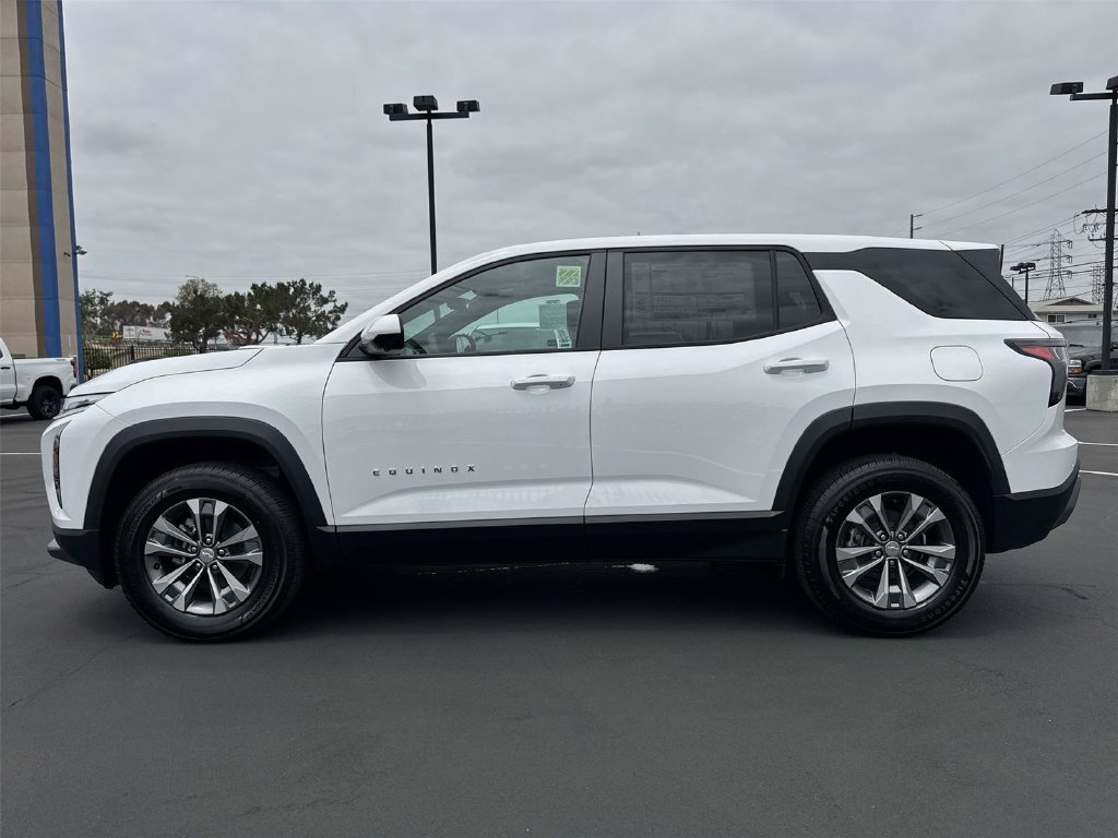 New 2026 Summit White Chevrolet LT image 8
